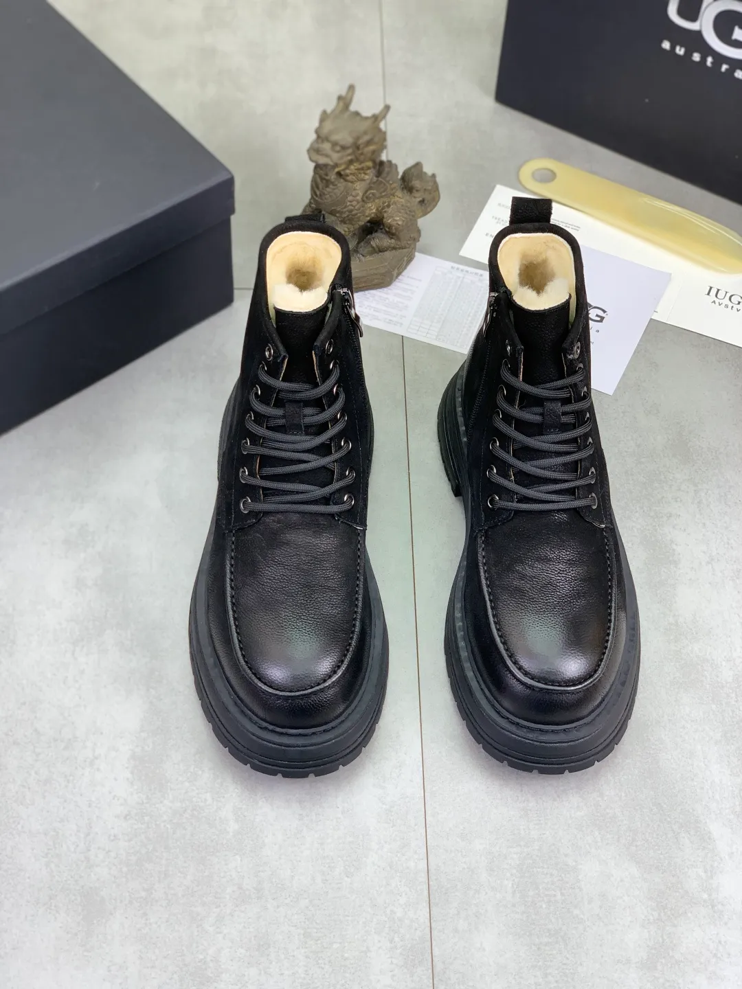 Men's men's shoes 💰P660 New arrival 🆕🆕🆕 IUGGI Men's British retro Martin boots Winter new men's outdoor hiking boots First layer of cowhide on the outside and wool on the inside Comfortable and warm Rubber sole sole Non-slip and firm Trendy and fashionable Casual and versatile Size: 38-44 (45 customized) Color: three colors